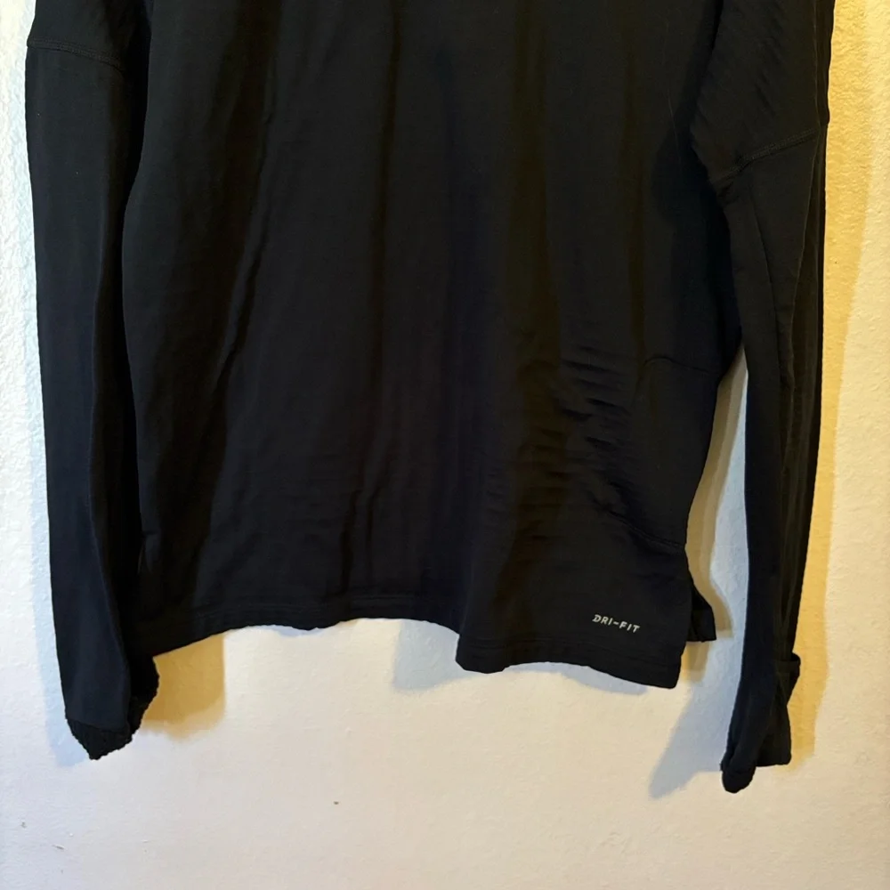 Nike Woman’s Black Dry Fit Performance Sweater Size M